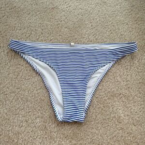 Aerie Blue and white striped bikini bottoms🍓🍋